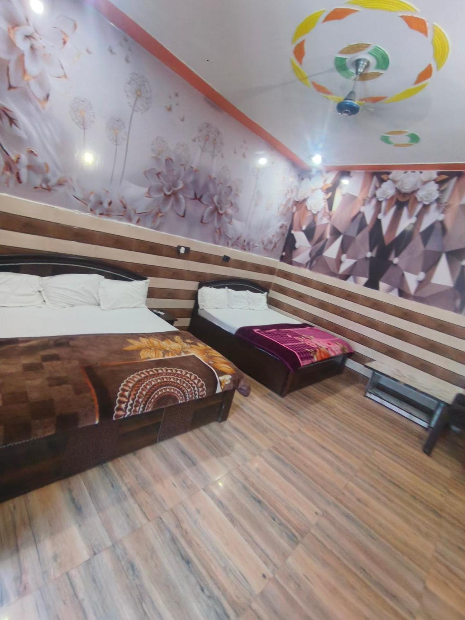 Hotel K.D.Dham-Near Prem Mandir Vrindāvan Zewnętrze zdjęcie
