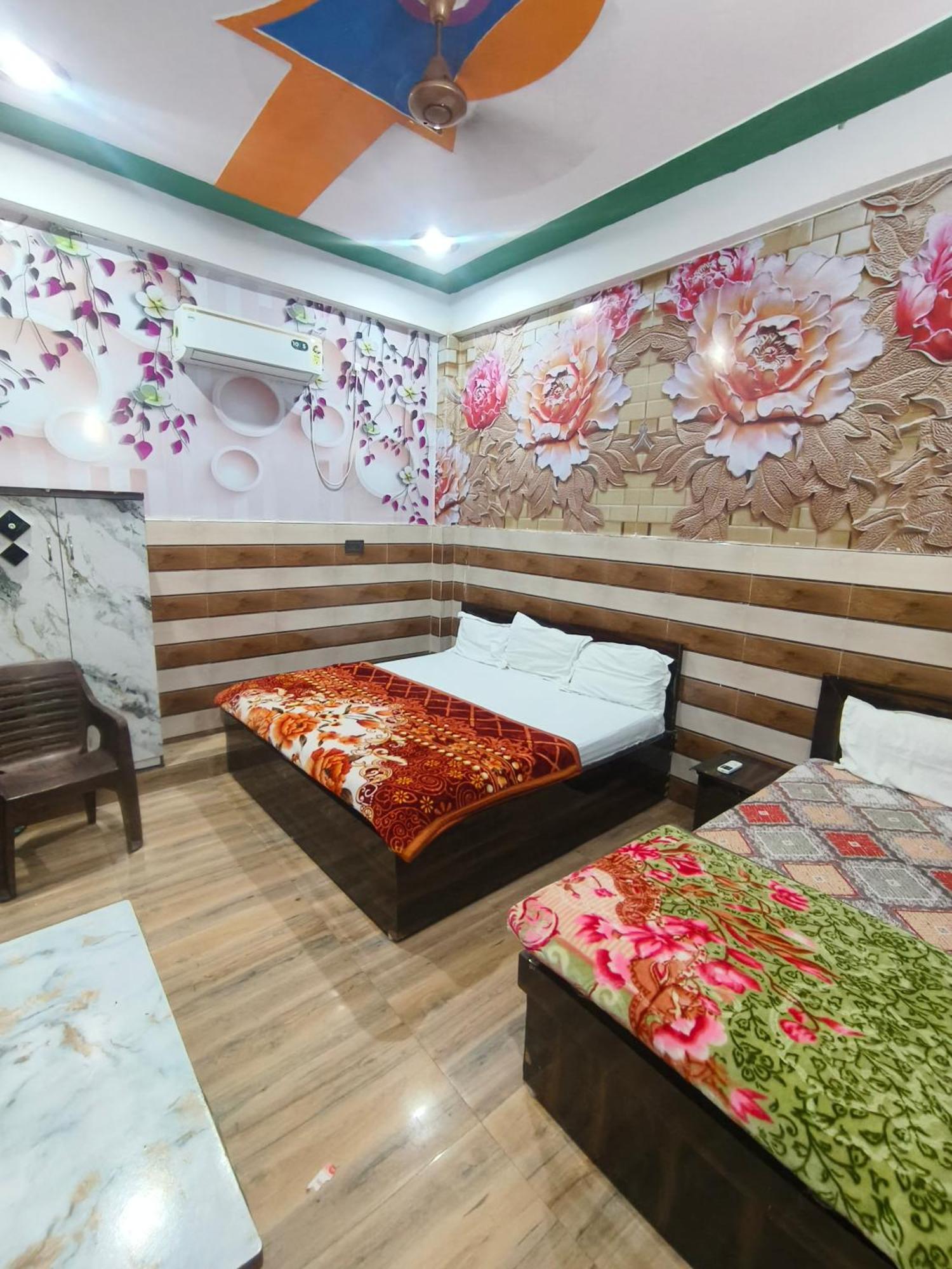 Hotel K.D.Dham-Near Prem Mandir Vrindāvan Zewnętrze zdjęcie
