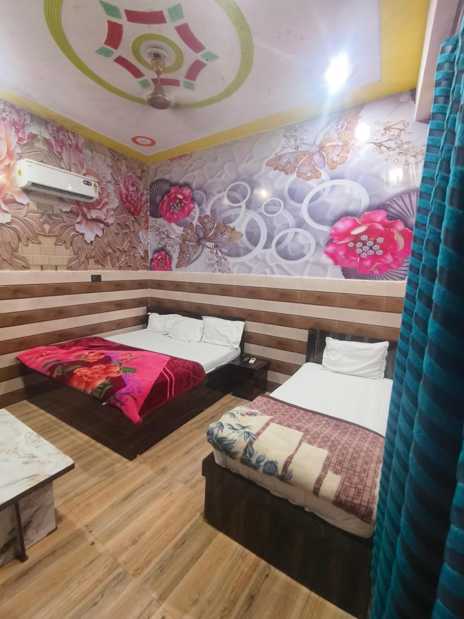 Hotel K.D.Dham-Near Prem Mandir Vrindāvan Zewnętrze zdjęcie