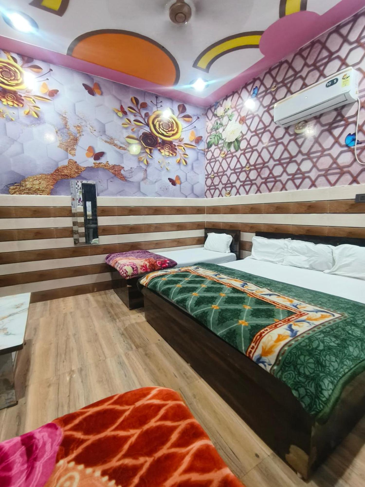 Hotel K.D.Dham-Near Prem Mandir Vrindāvan Zewnętrze zdjęcie