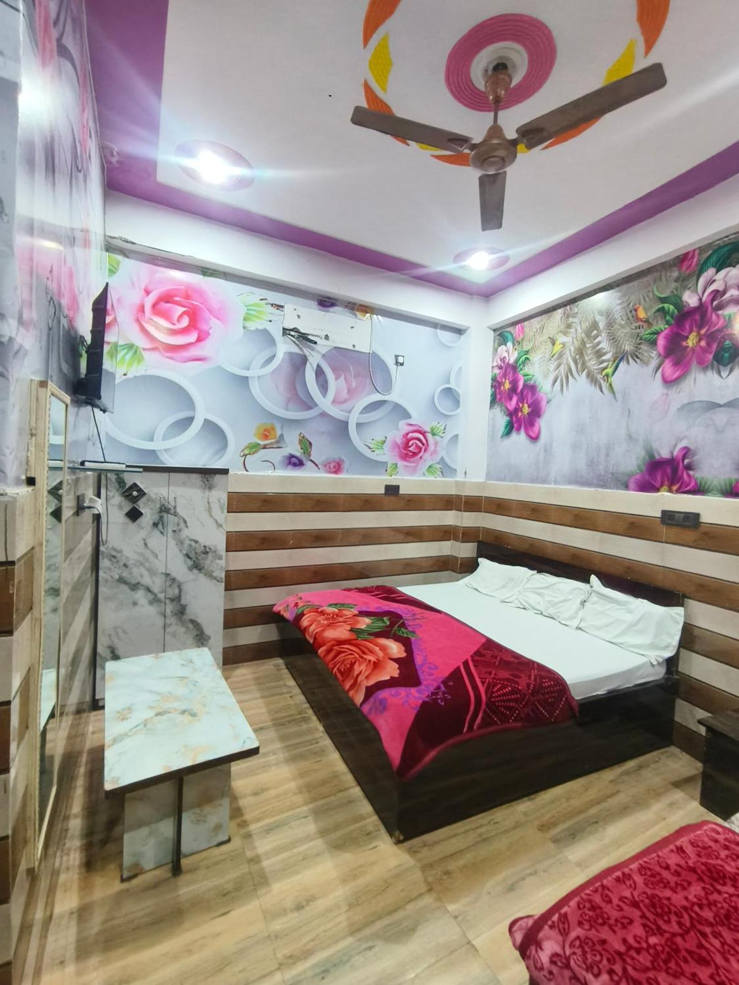 Hotel K.D.Dham-Near Prem Mandir Vrindāvan Zewnętrze zdjęcie